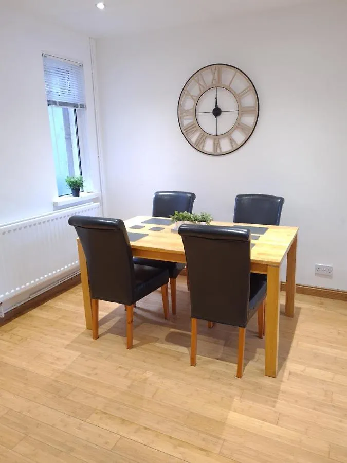 Modern Two Bedroom House Close To City Centre Belfast Vakantiehuis