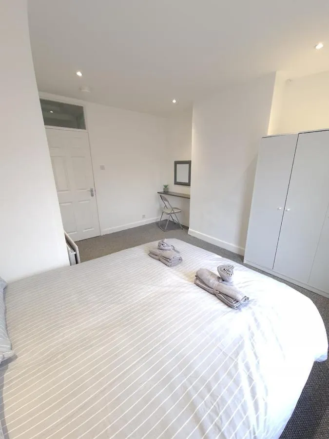 Vakantiehuis Modern Two Bedroom House Close To City Centre Belfast